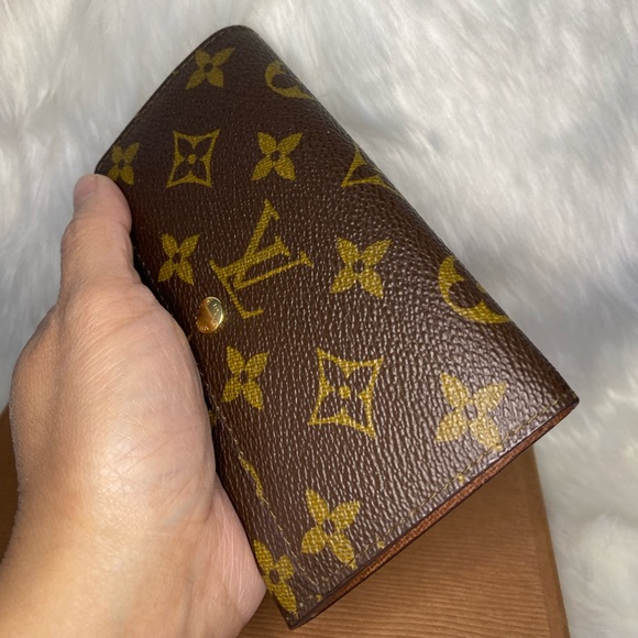🛑SOLD🛑 LOUIS VUITTON Tressor Wallet - Picture 13 of 13